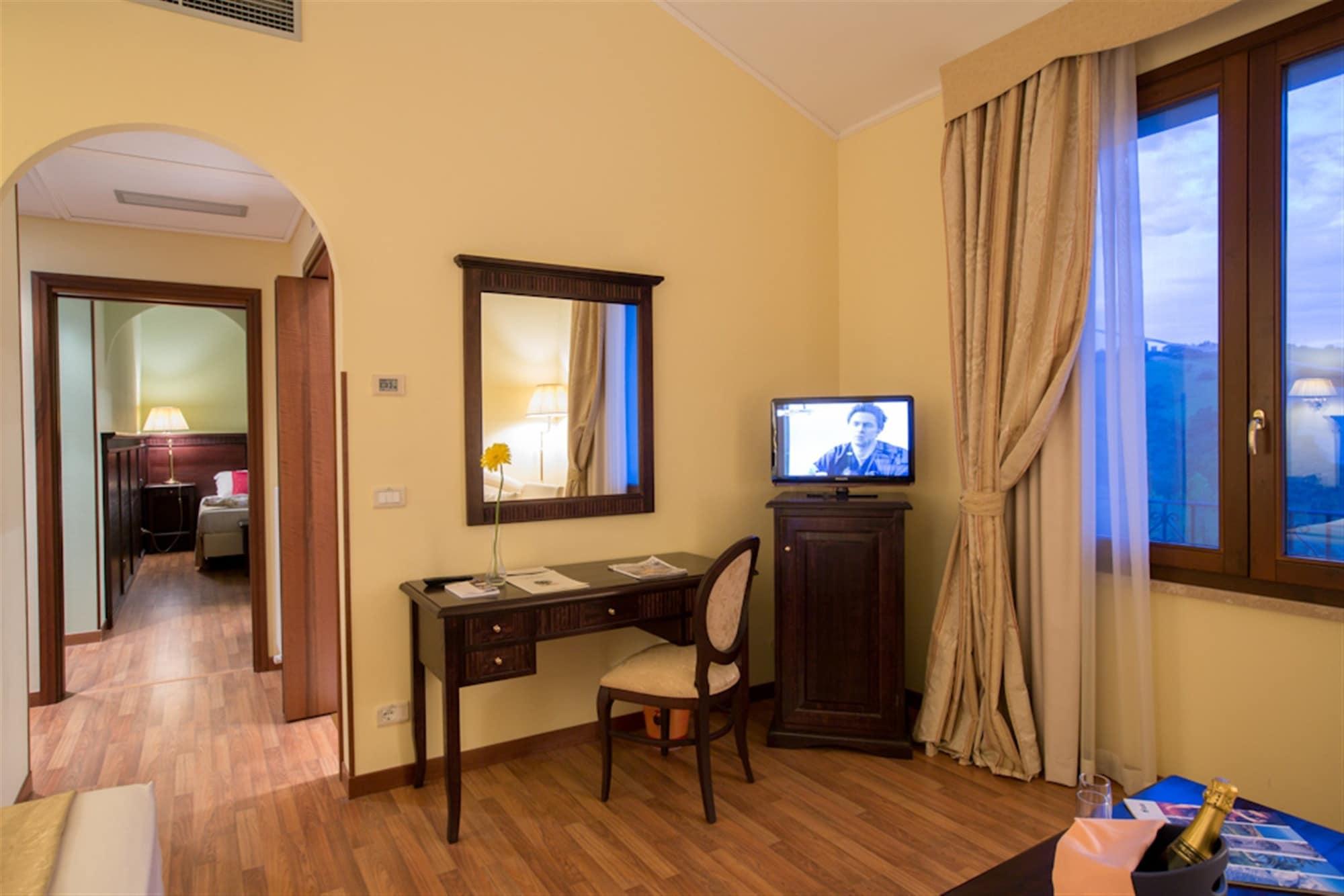 Country Hotel & Resort I Calanchi Ripatransone Eksteriør billede