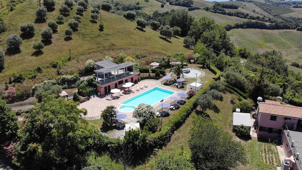 Country Hotel & Resort I Calanchi Ripatransone Eksteriør billede